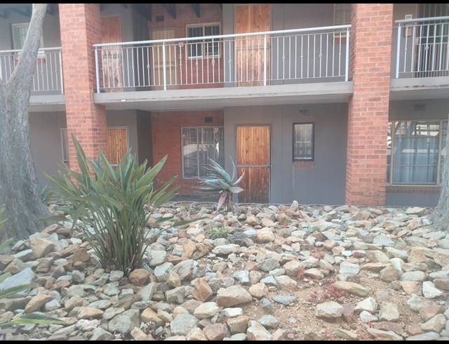 2 BEDROOM FLAT FOR SALE IN SONNEGLANS